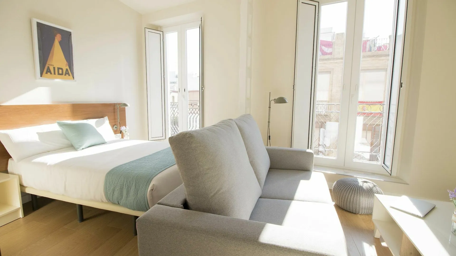 Opera Apartments Alameda Seville