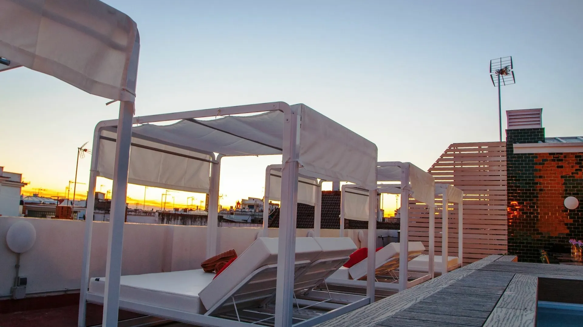 Opera Apartments Alameda Seville