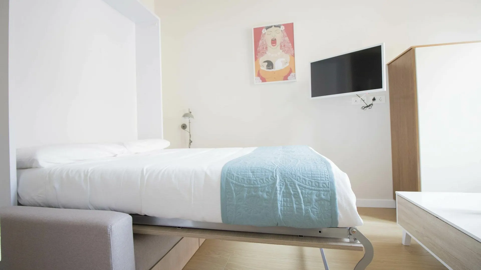 Opera Apartments Alameda Seville