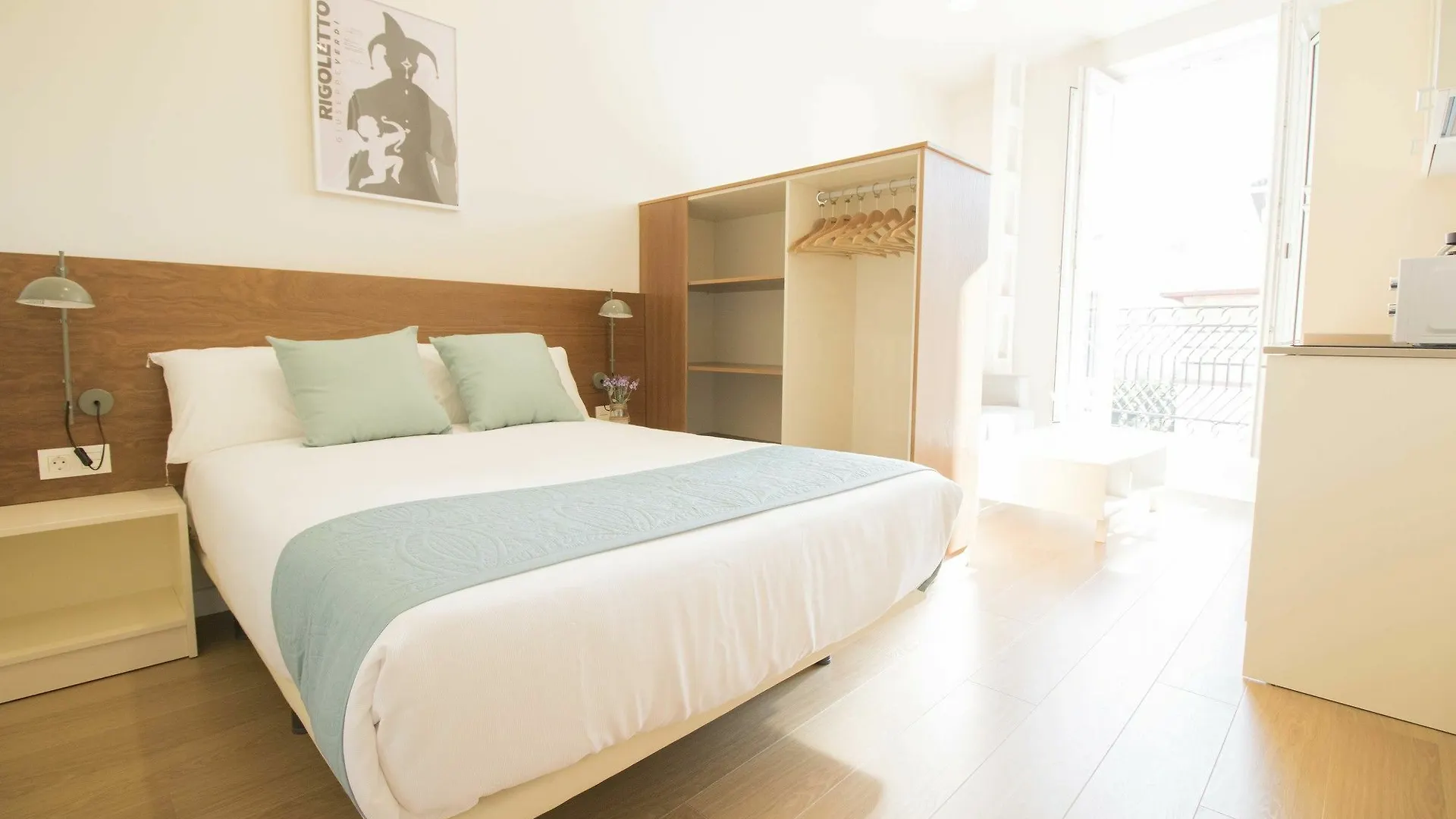 Opera Apartments Alameda Sevilla 0*,  İspanya
